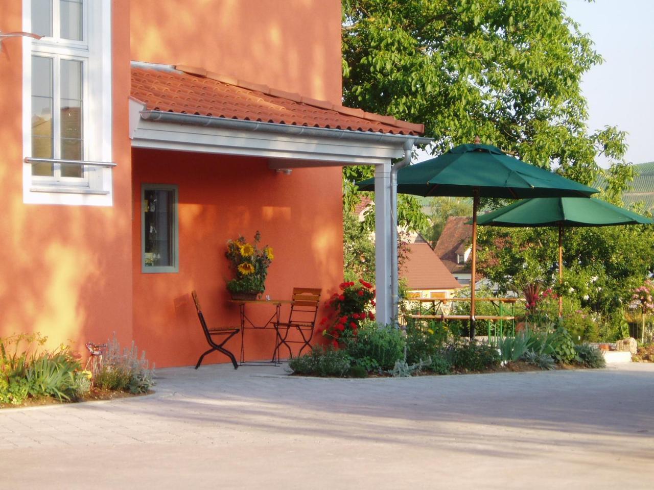 Hotel Weinhof Am Nussbaum Willanzheim Exterior foto