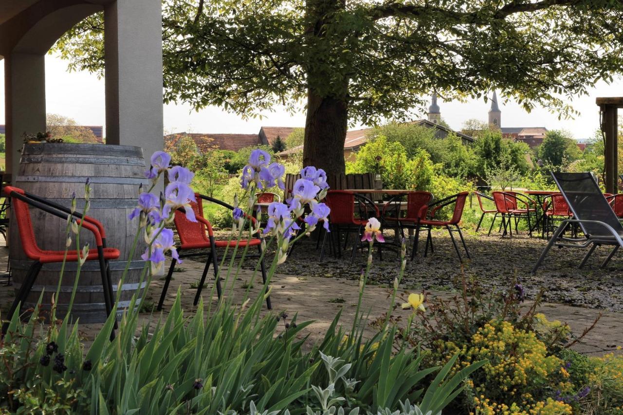 Hotel Weinhof Am Nussbaum Willanzheim Exterior foto